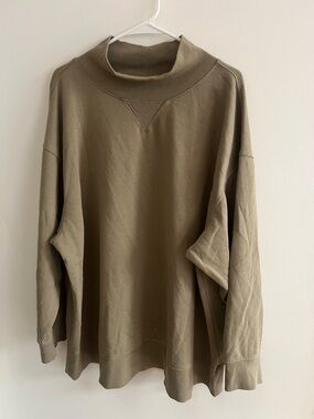 Universal Thread Men's Turtleneck Sweatshirt - Olive Green